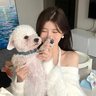 她靠弹幕翻身